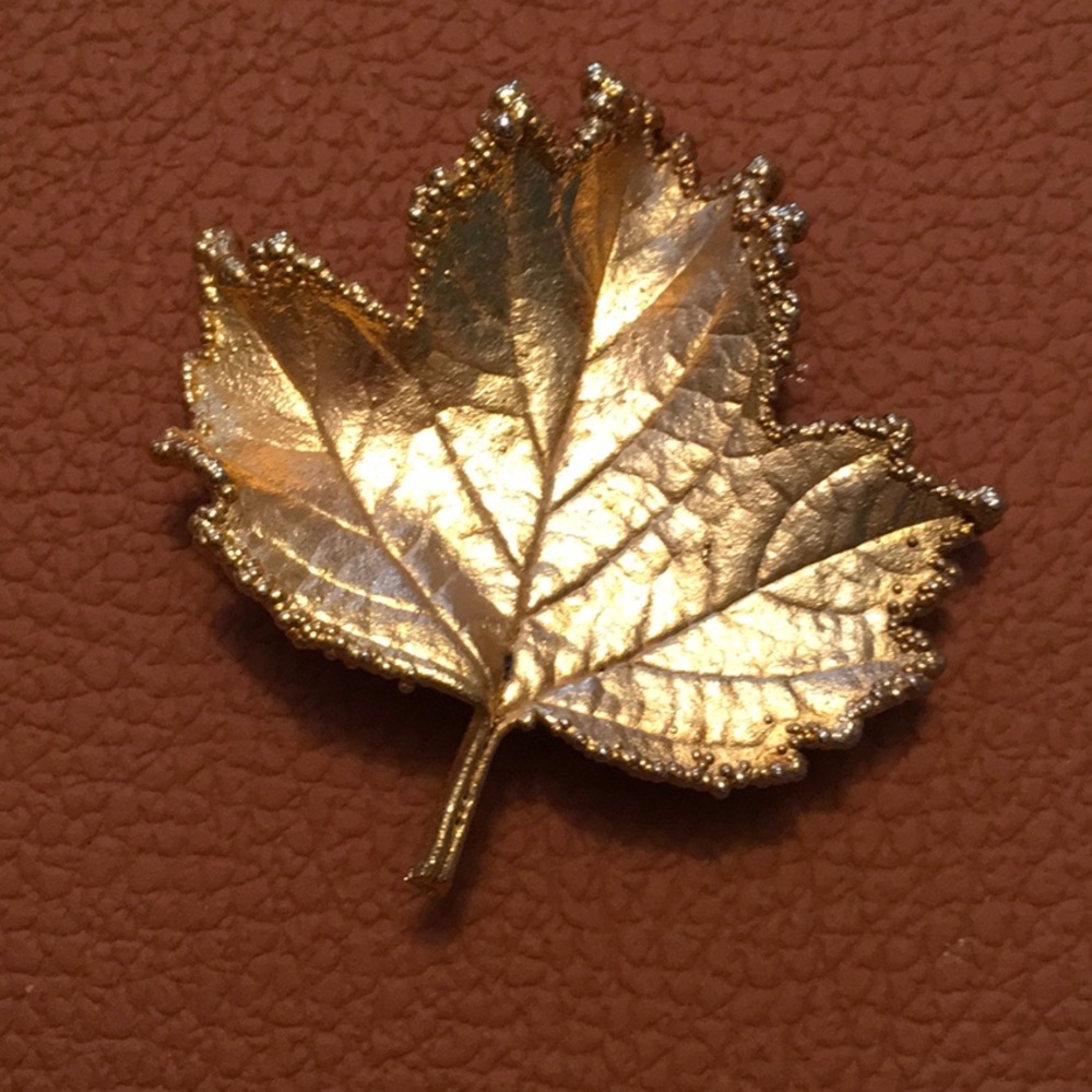 Vintage Maple Leaf